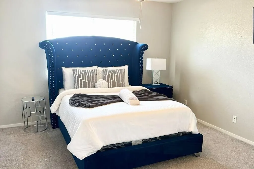 Spacious 4 Bedroom 3 Bath House Las Vegas Appartamento