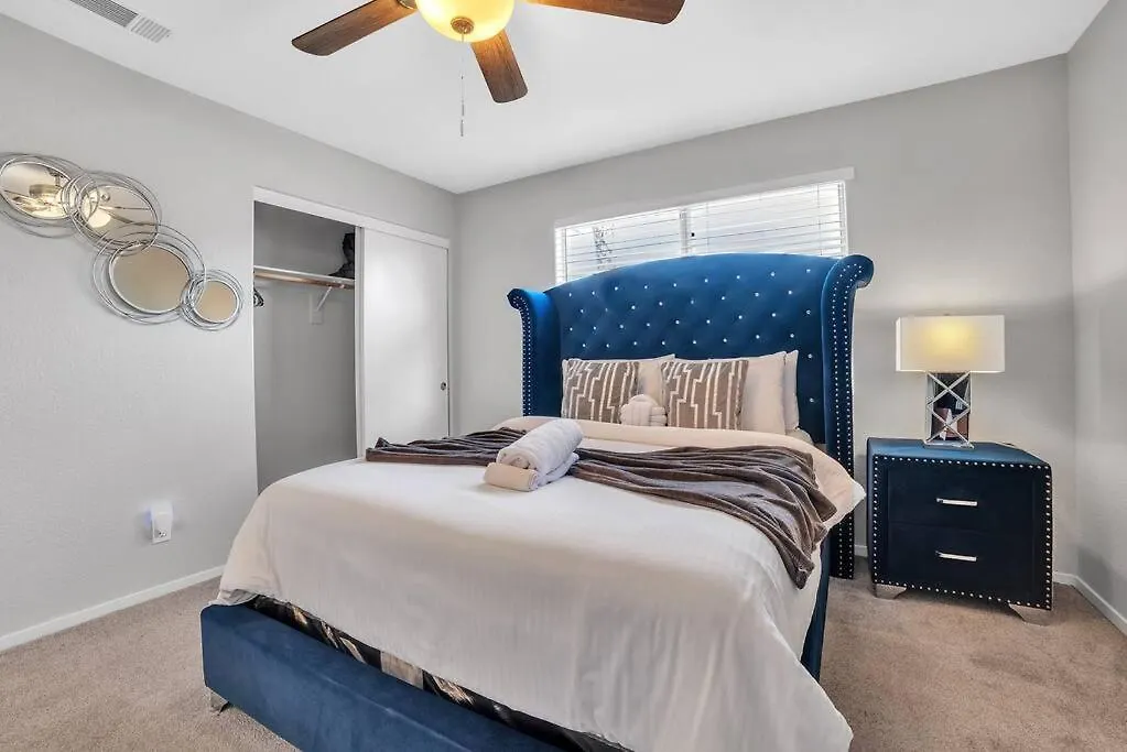Apartment Spacious 4 Bedroom 3 Bath House Las Vegas