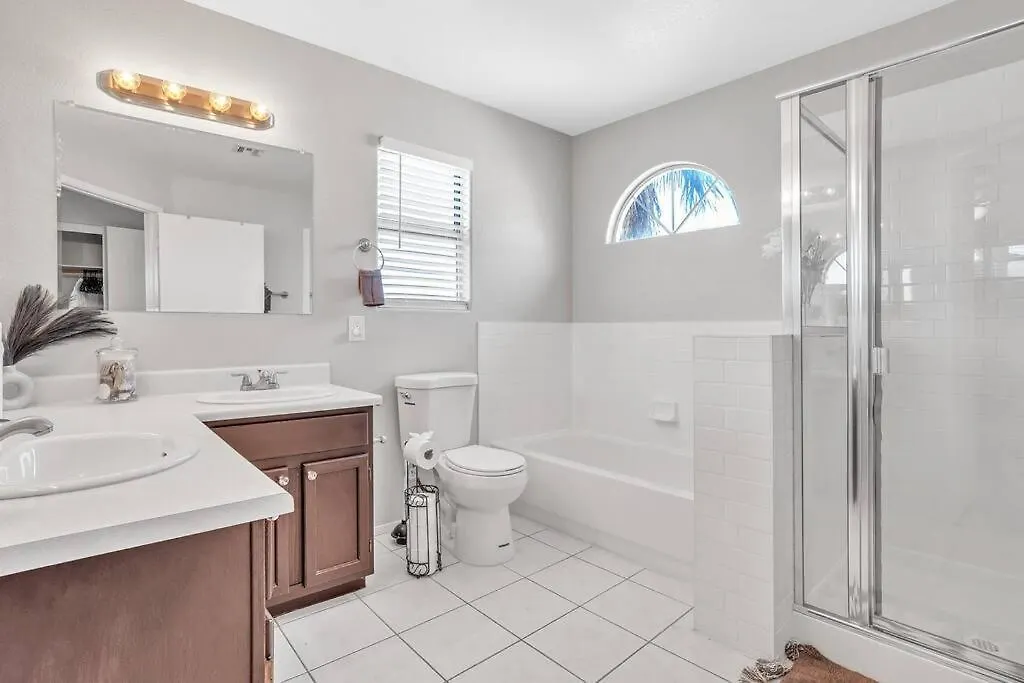 Spacious 4 Bedroom 3 Bath House Las Vegas 0*,
